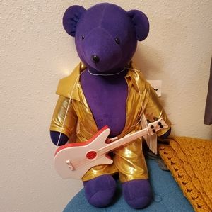 Elvis Bearsly, The V.I.B.'s (Very Important Bears)